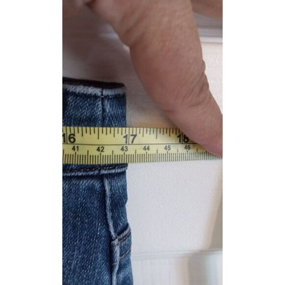 Christopher and Banks Women's High Rise Crop Jeans elastic band waist - Picture 5 of 6